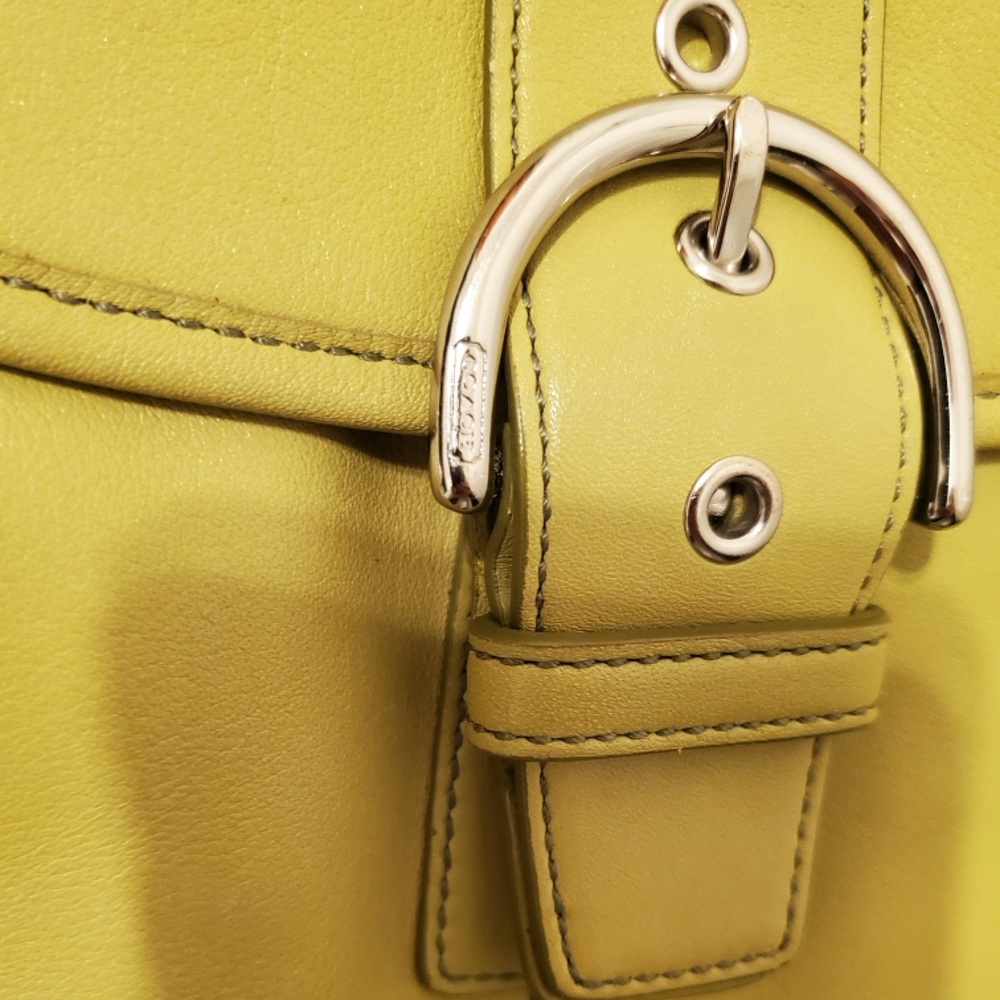 Coach SoHo Vintage 2004 Leather Two Way Lime Green Shoulder/Crossbody Bag - Picture 2 of 15